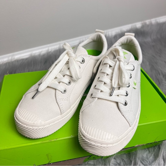 Cariua OFF WHITE canvas sneakers tennis shoes size8 8 - Picture 2 of 9